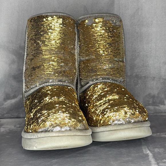🔥🔥🔥UGG Sequins Sequin Embellishments Boots
Women's Size: 8🔥🔥🔥 - Picture 12 of 12